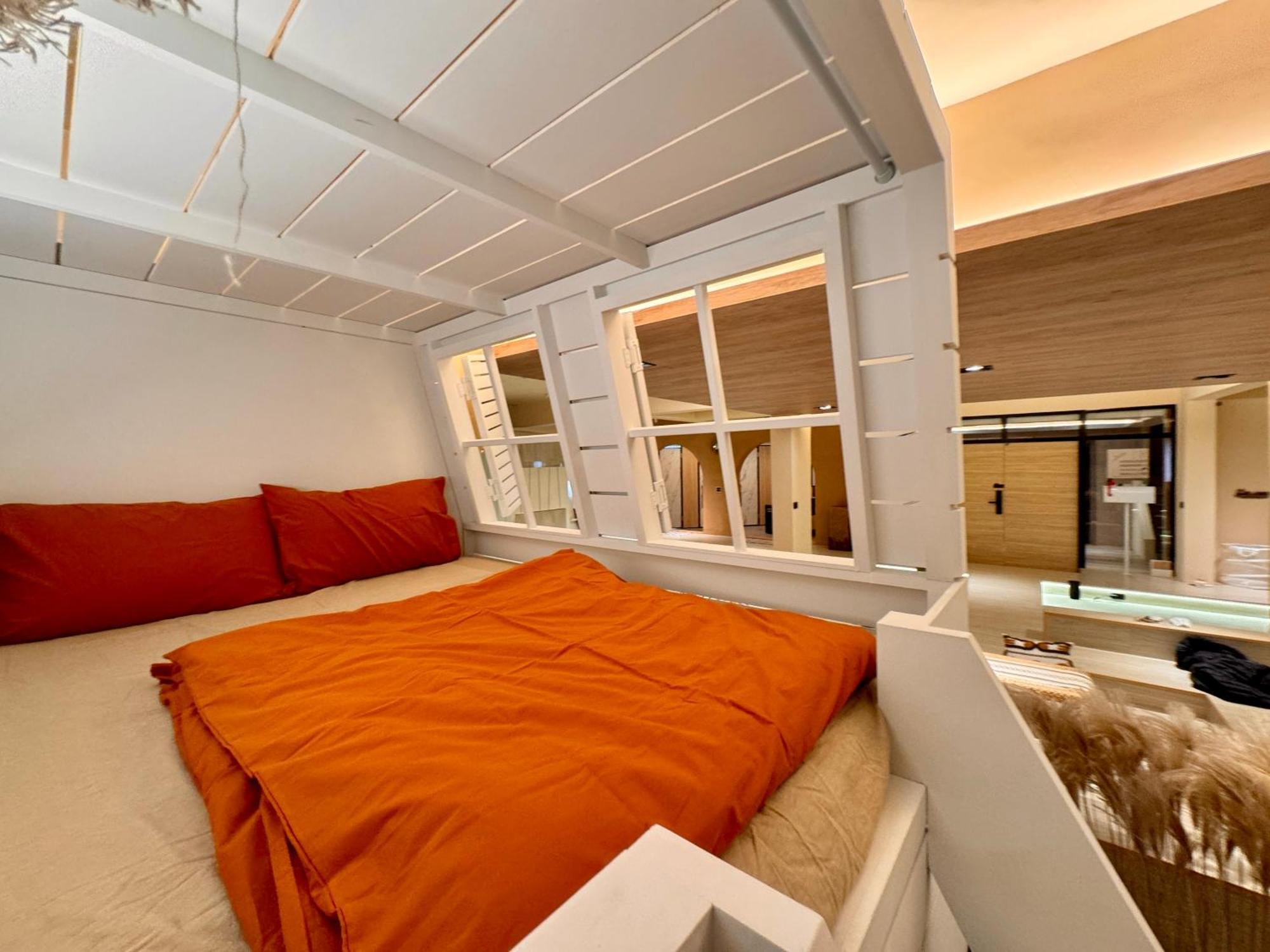 Perbed Hostel-Taichung Station Екстериор снимка