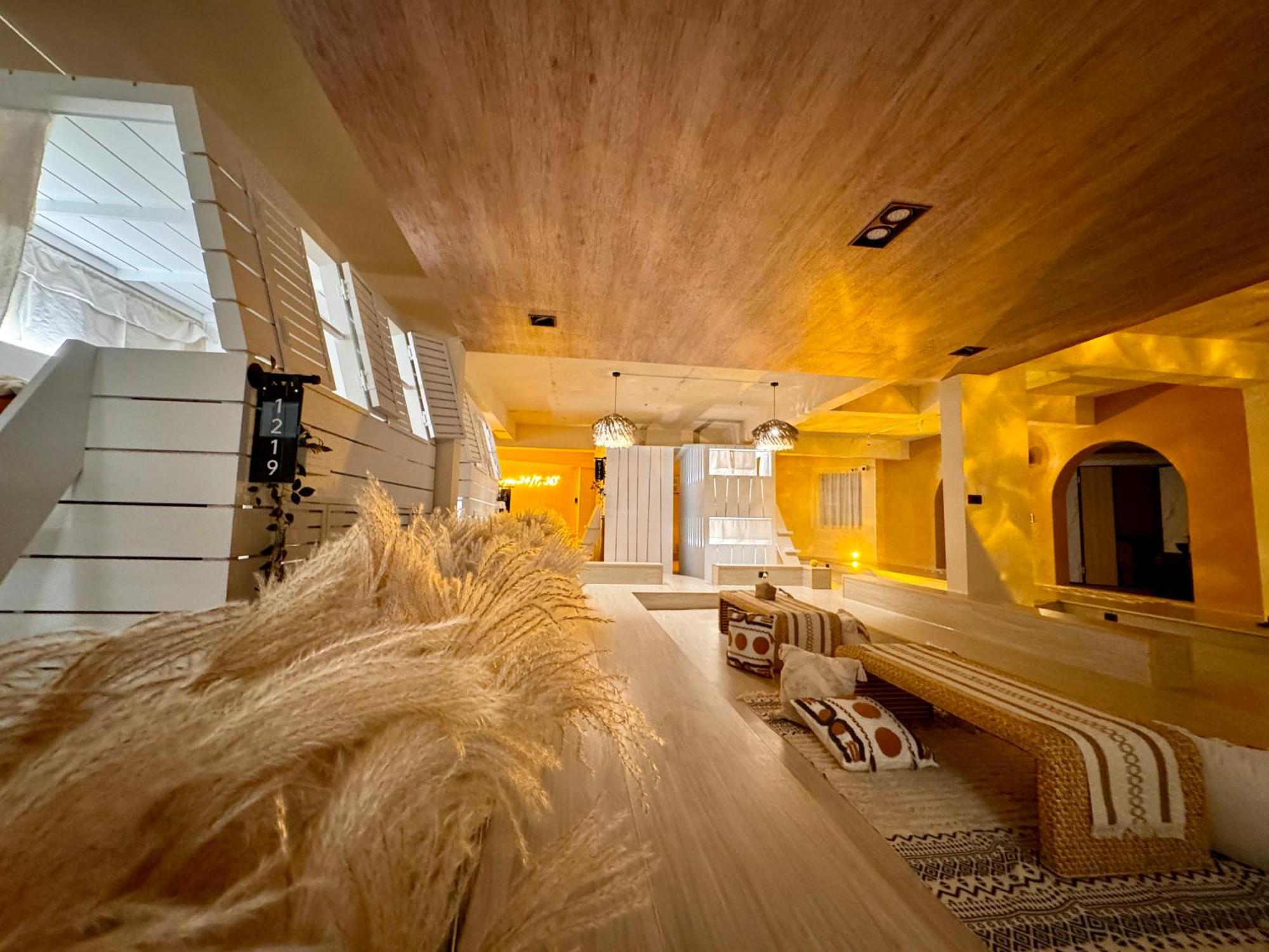 Perbed Hostel-Taichung Station Екстериор снимка