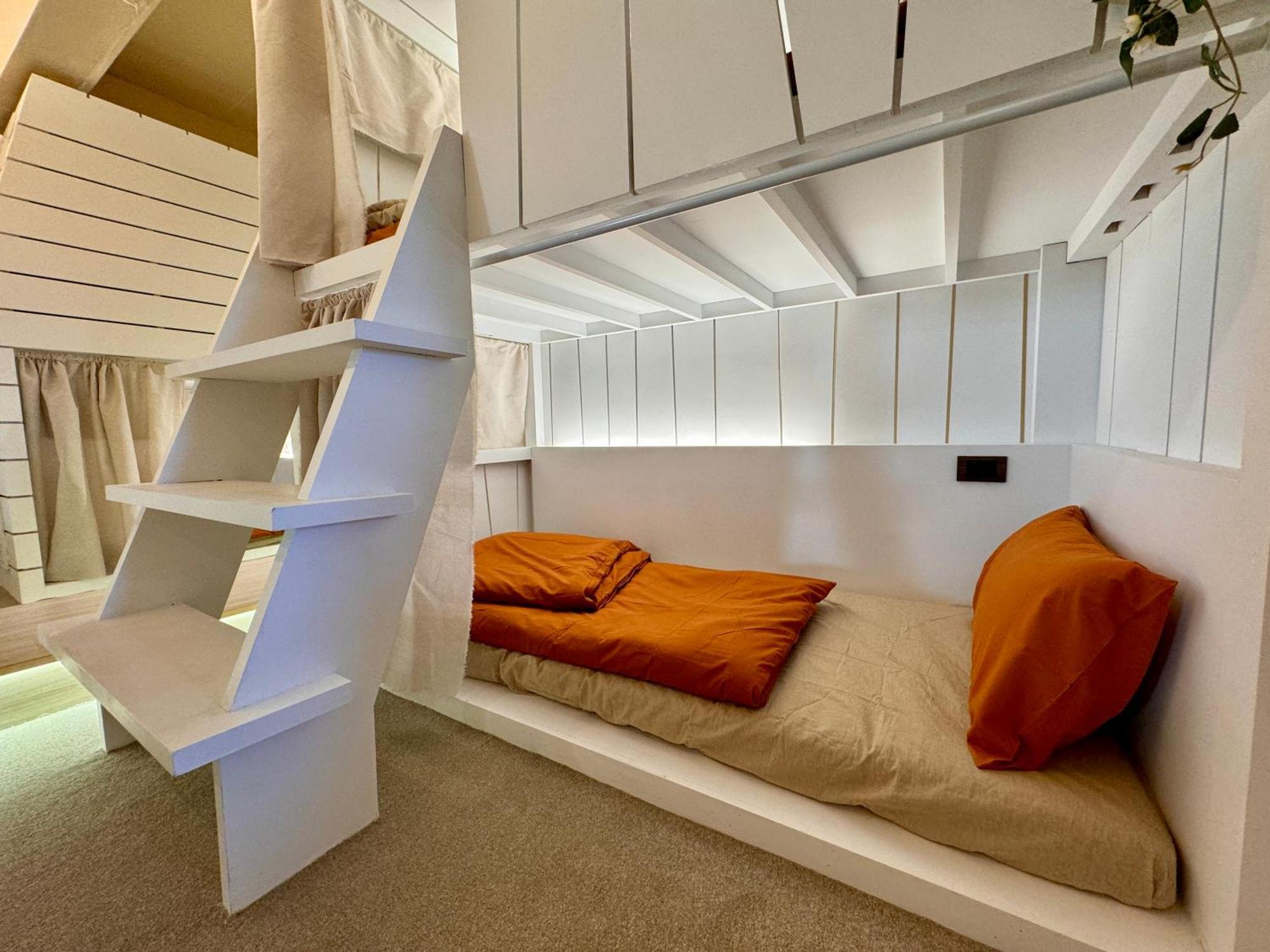 Perbed Hostel-Taichung Station Екстериор снимка