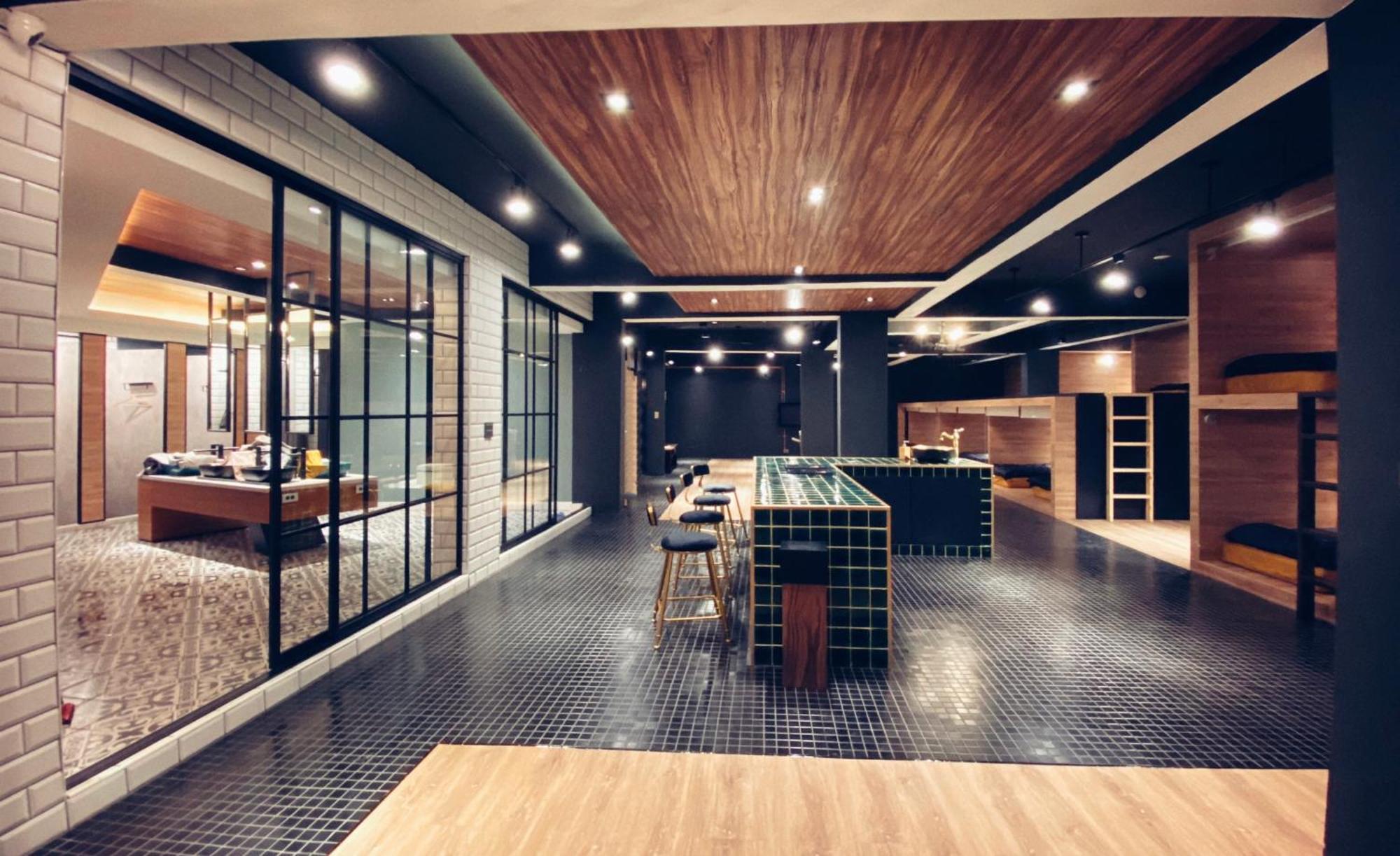 Perbed Hostel-Taichung Station Екстериор снимка