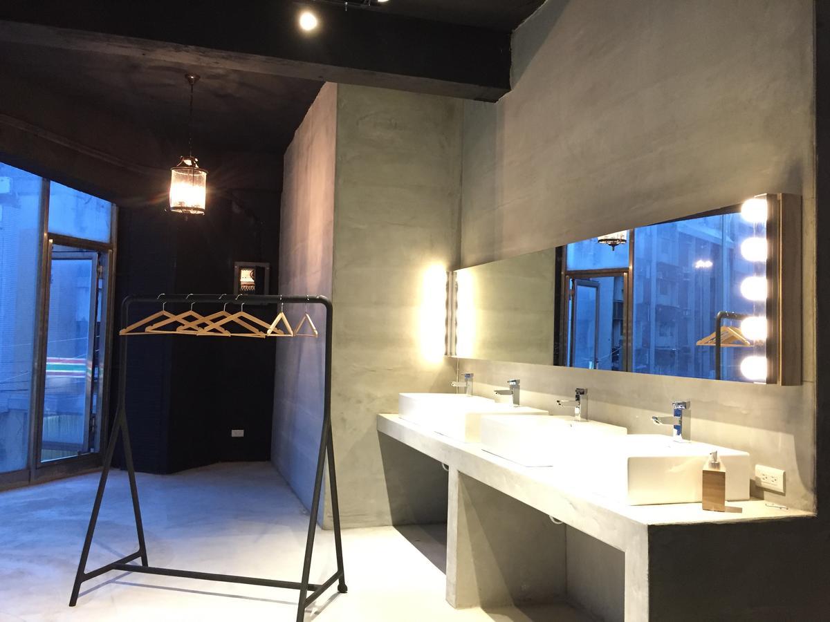 Perbed Hostel-Taichung Station Екстериор снимка